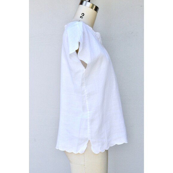 White LINEN Blouse Hand Embroidered Button Down Back Scalloped Hem Italian S M - Picture 3 of 9